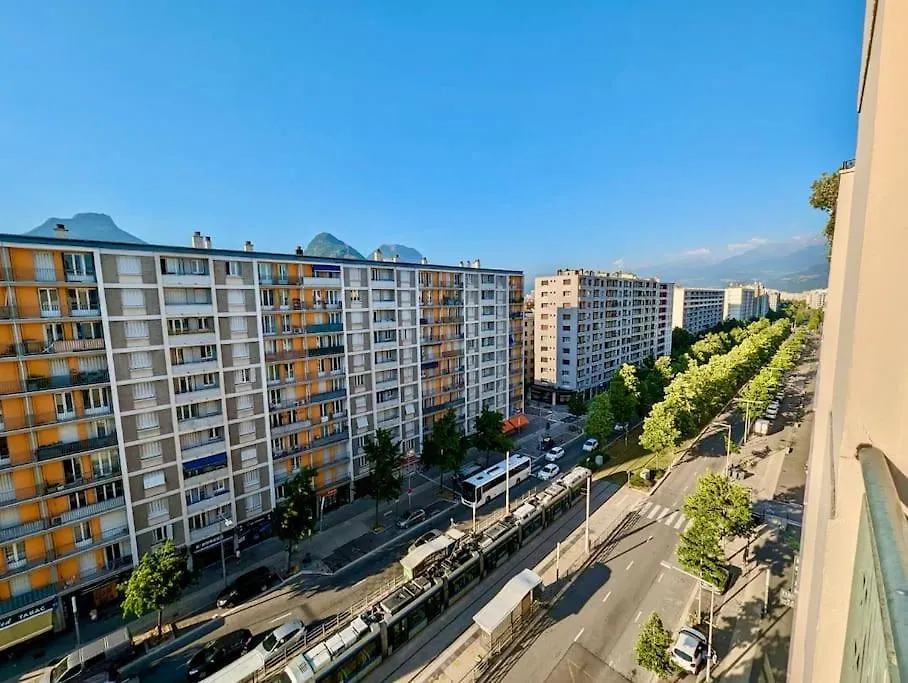 Appartement Excellent T2 - Superbe Vue Et Proche Rocade à Grenoble
